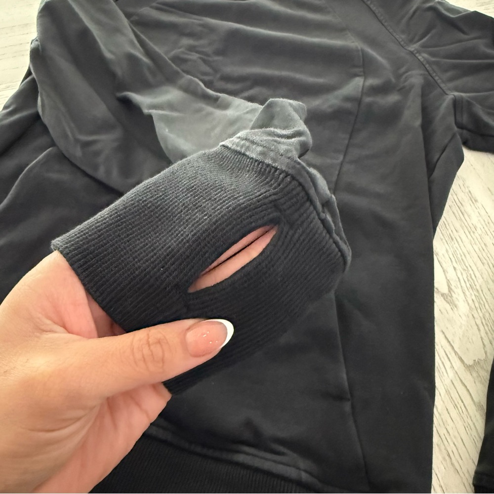 Lululemon Scuba Crew Size 6 - Picture 3 of 9